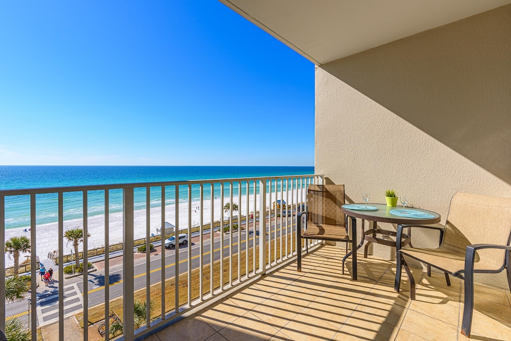Condo, 1 King Bed (Majestic Sun 512a) photo 3