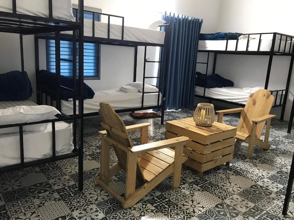 Luxury Shared Dormitory, Balcony