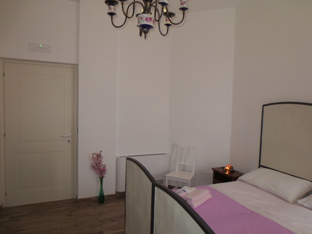 Classic Double Room, Accessible, Private Bathroom photo 2