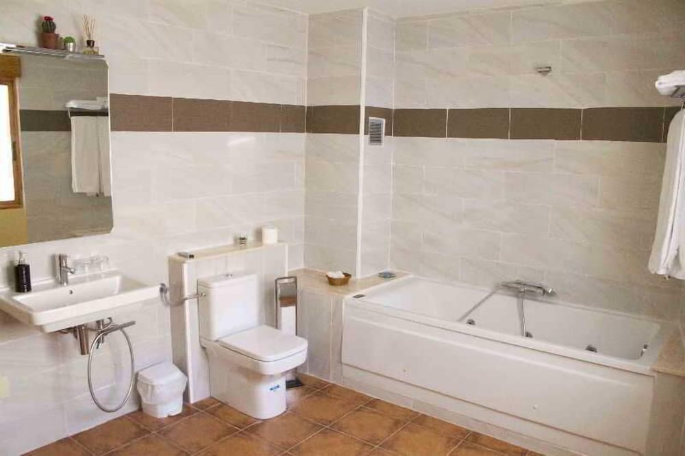 Superior Suite, Mountain View photo 3