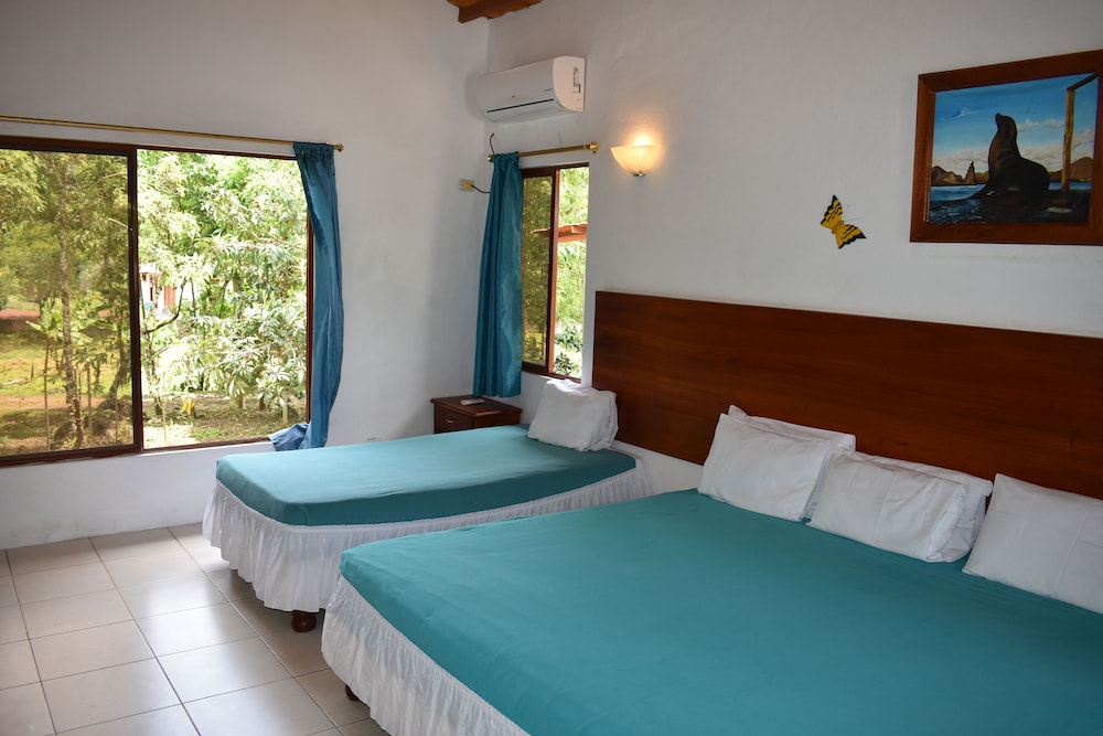 Superior Triple Room, Multiple Beds, Non Smoking photo 1