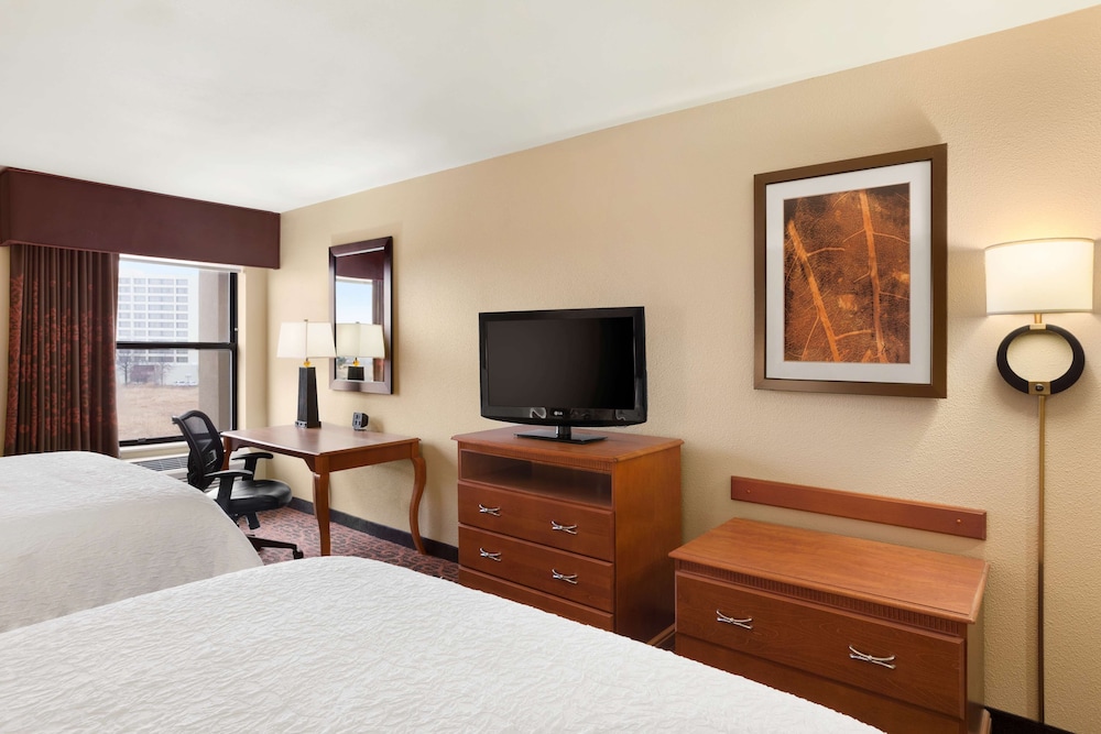 Room, 2 Queen Beds photo 2