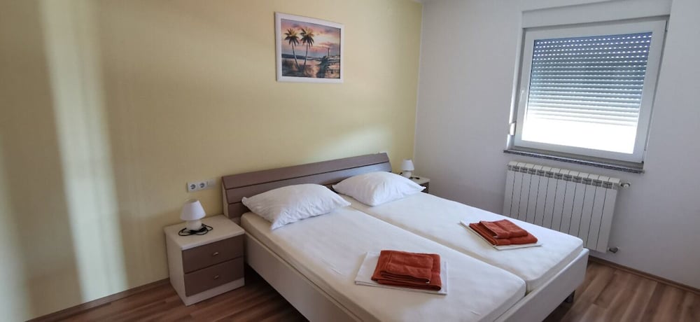 Apartment (Gorgi - garden view - A4(2+2)) photo 3