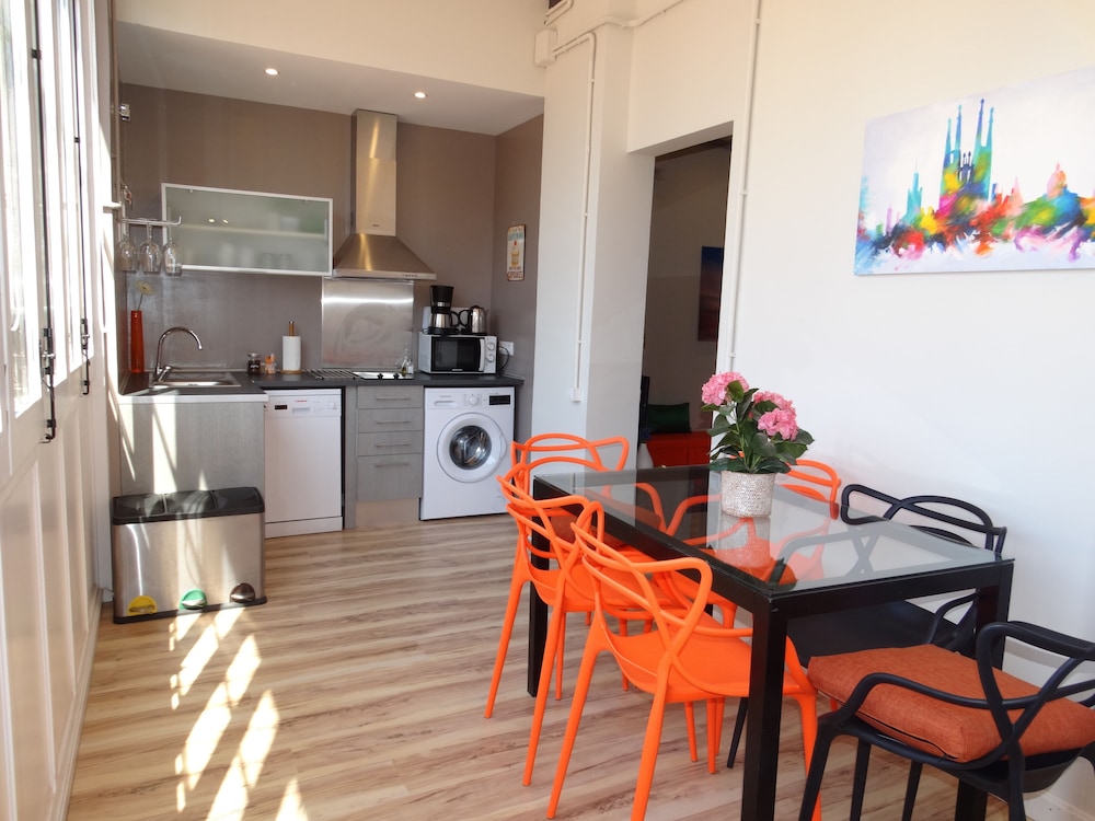 Apartment, City View (Modern) photo 3