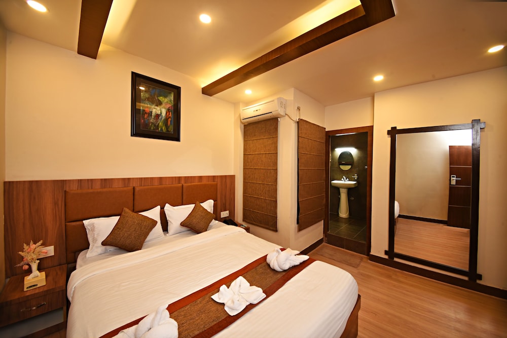 Deluxe Queen Room - Photo 1