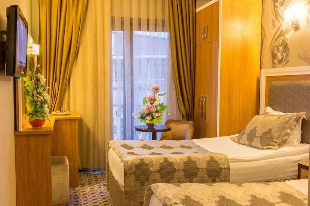 Standard Double or Twin Room photo 1