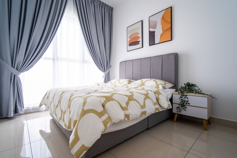 Family Suite, City View