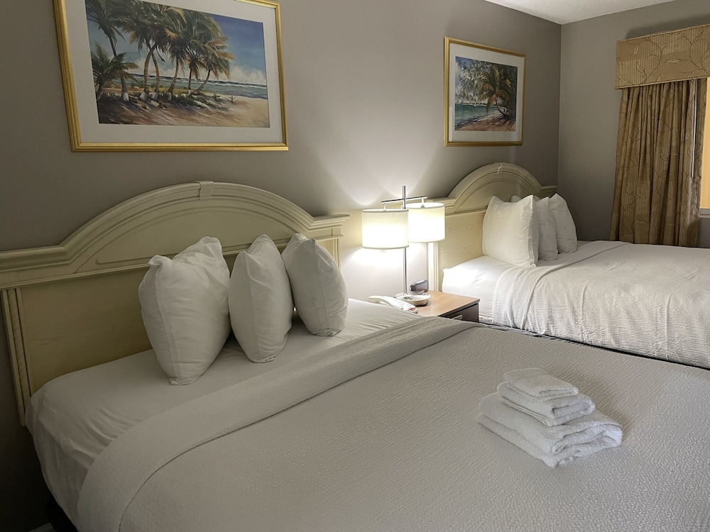 Superior Condo, Ensuite, Ocean View (Cam 2 Queen 1BR Suite) photo 2