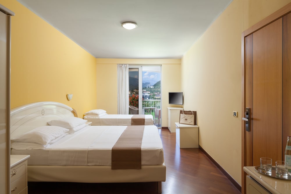 Superior Room, 1 Bedroom, Balcony