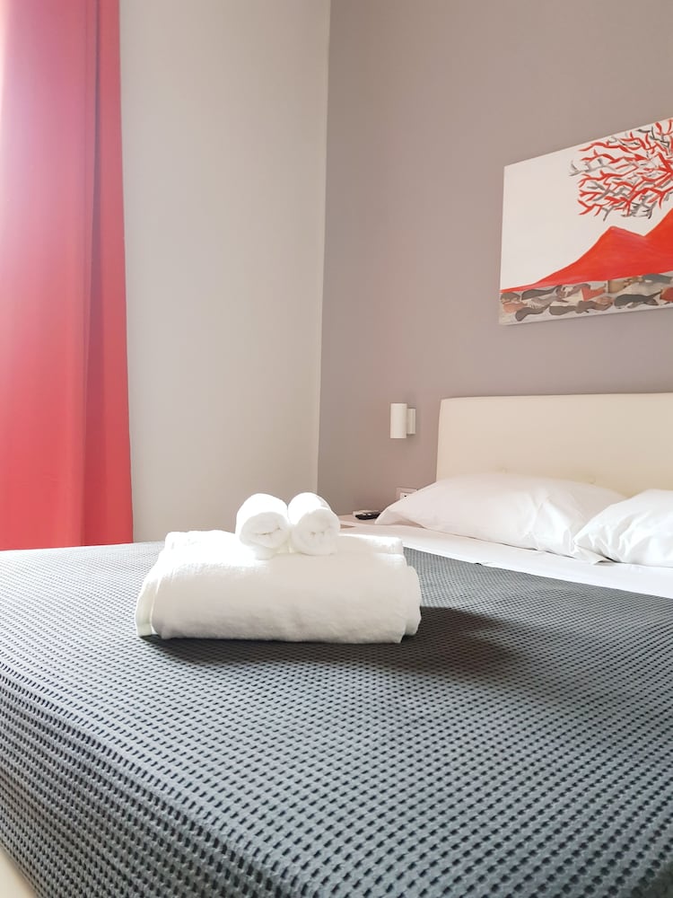 Standard Room, 1 Queen Bed (Corallo)