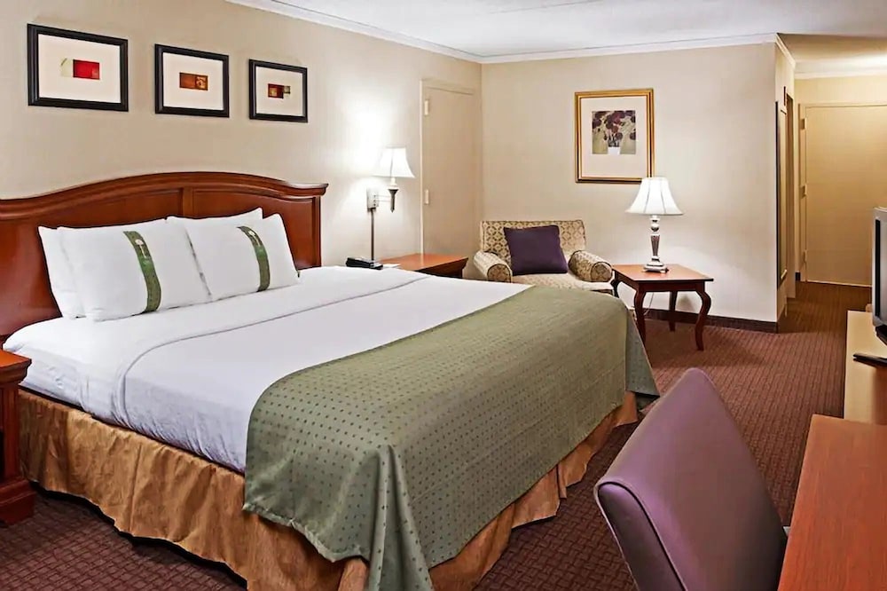 Room, 1 Queen Bed, Non Smoking - Photo 3