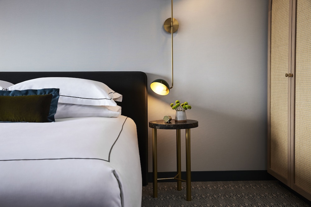 Premium Room, 2 Queen Beds (High Floor) - Photo 2