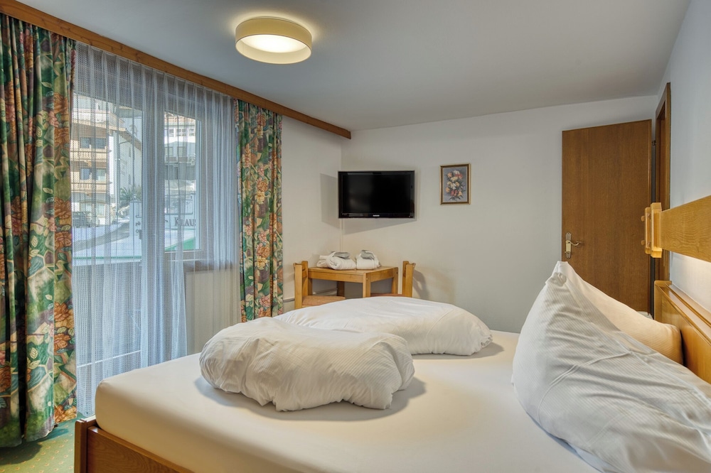 Basic Double Room, Annex Building photo 1
