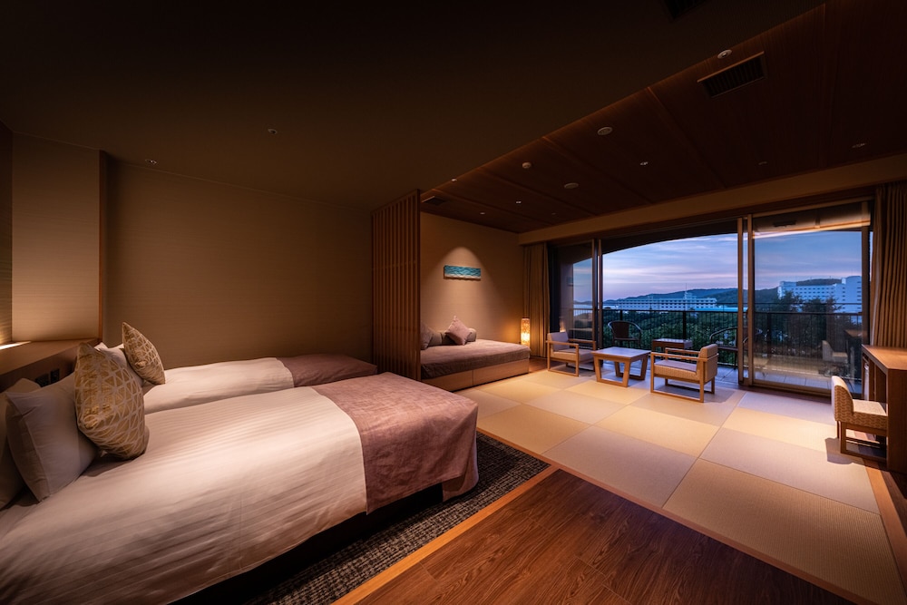 family Suite(With shower booth & Ocean View terrace)(Non-Smoking) photo 2
