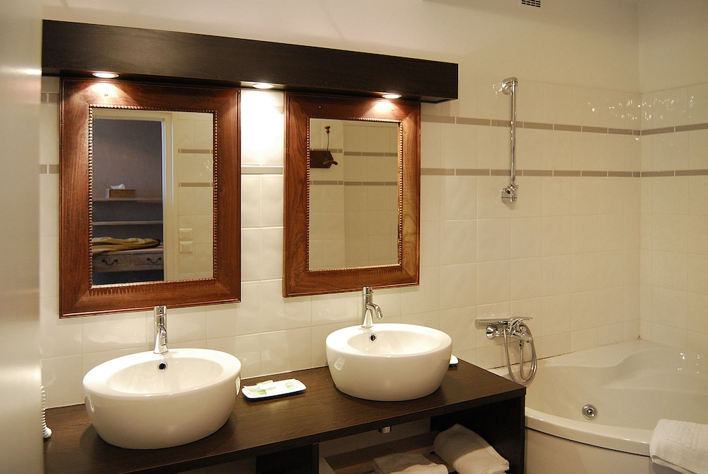 Suite - Photo 7