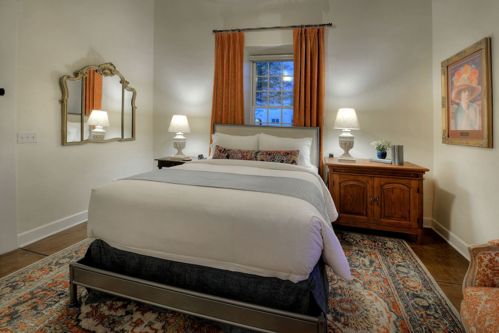 The Isabella Greenway Room