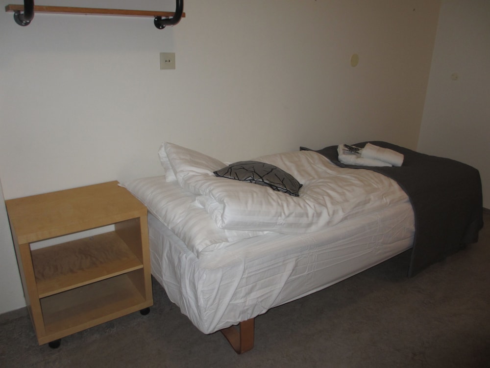 Standard Single Room, Shared Bathroom photo 1