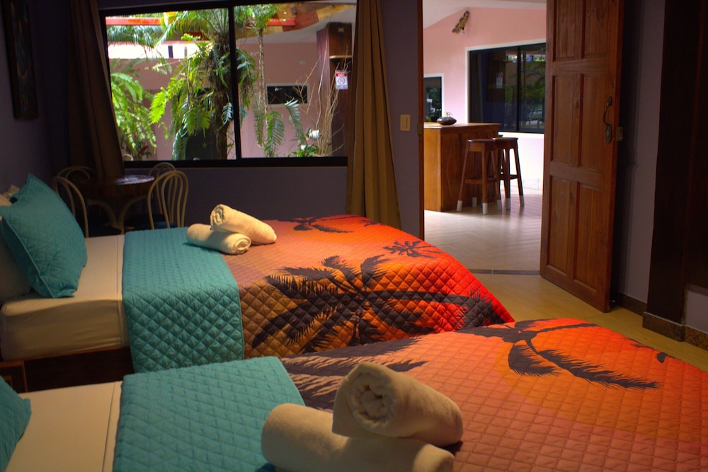 Standard Quadruple Room, 2 Double Beds photo 1