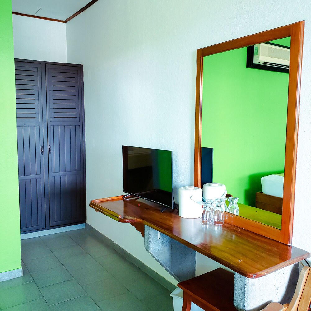 Standard room 1 Double Bed and 1 Twin Bed photo 3