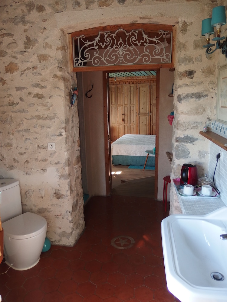 Suite (Turquoise) photo 2