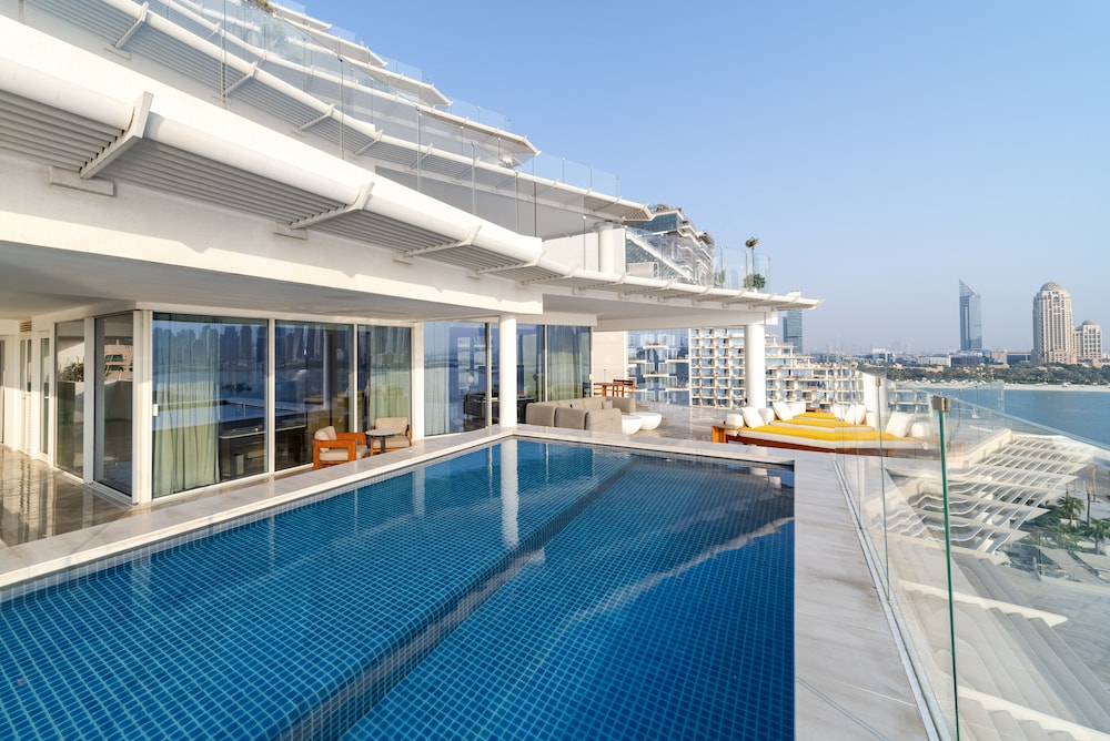 4 BED | XL Terrace Pool Suite