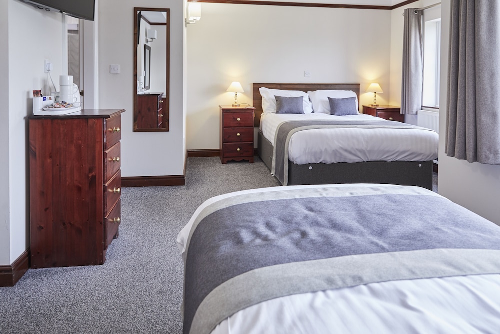 Triple or Twin Room, Multiple Beds photo 2