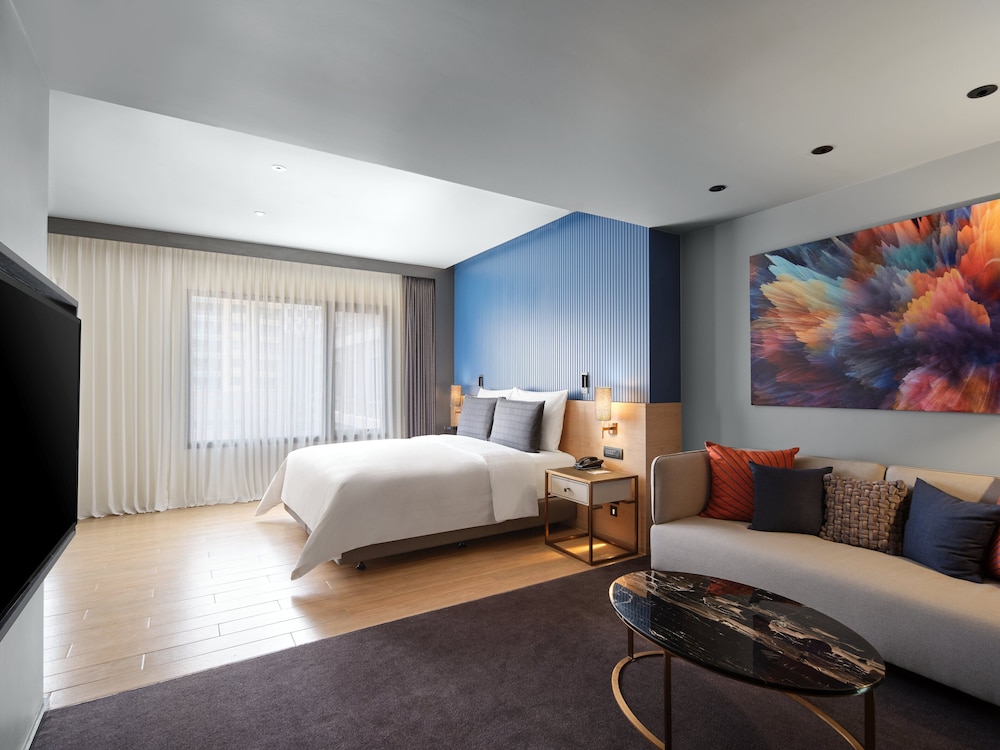 Premium Room, 1 King Bed