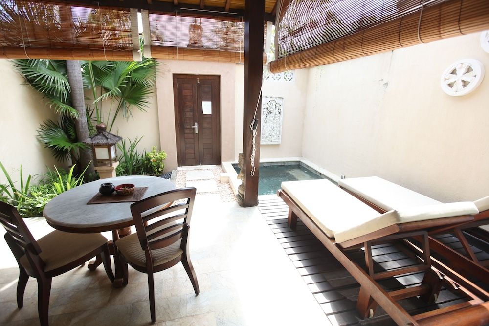 Jacuzzi Villa - Photo 2
