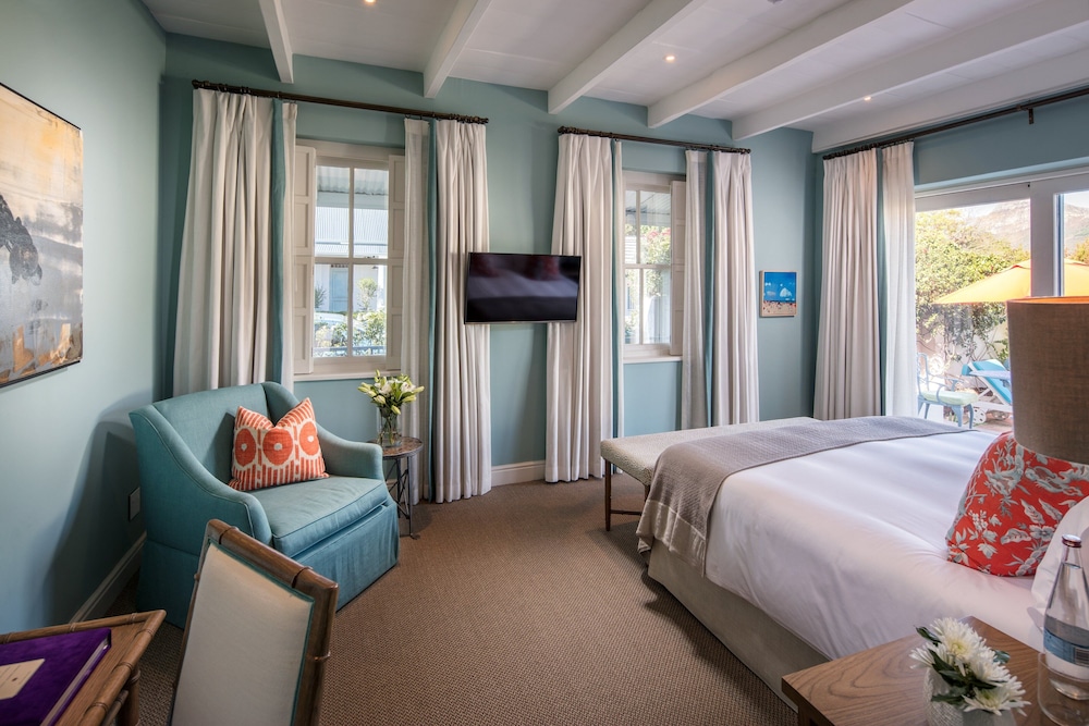 Luxury Suite (Pool)