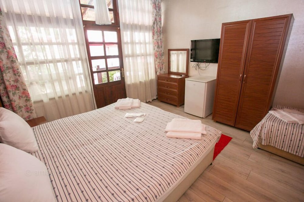 Deluxe Triple Room photo 1