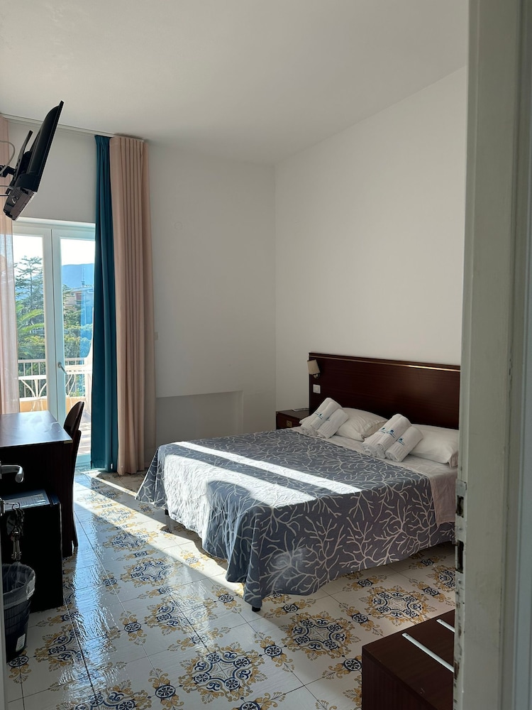 Economy Double or Twin Room