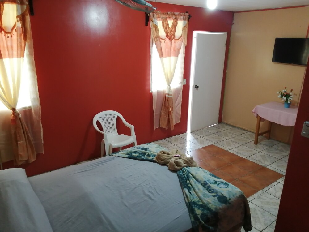 Basic Room photo 3