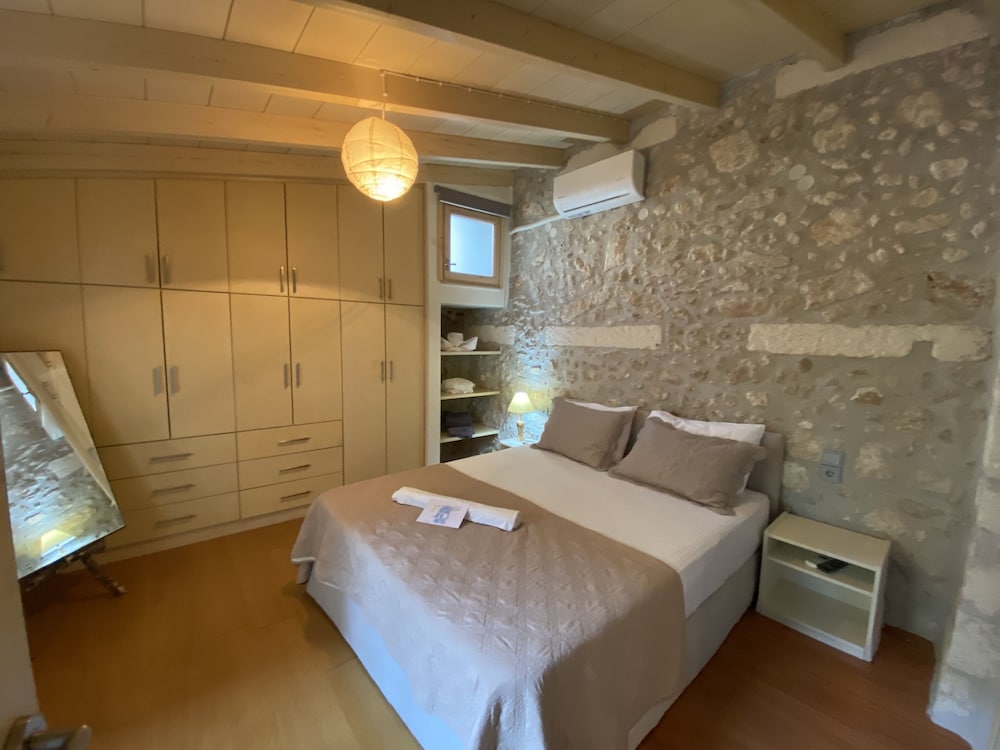 Superior Apartment, 1 Queen Bed with Sofa bed, Terrace, Garden Area photo 2