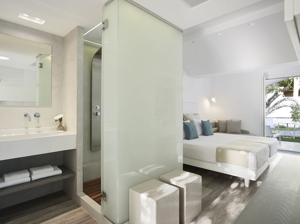 Superior Double or Twin Room, Garden View