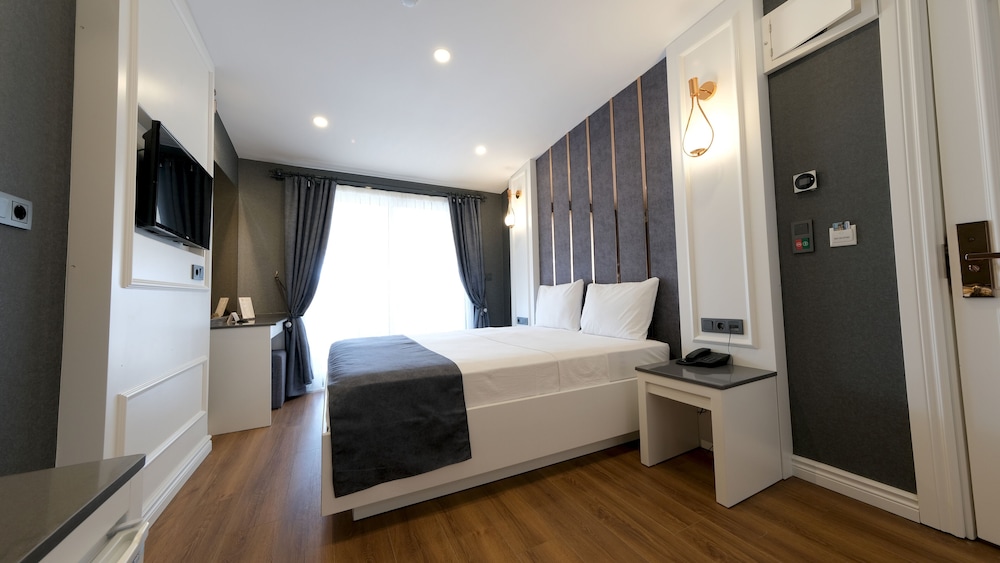 Deluxe Room - Photo 4