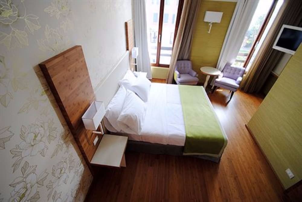 Standard Double Room - Photo 1