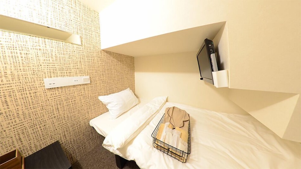 Lower Cabin Room, Men Only photo 3