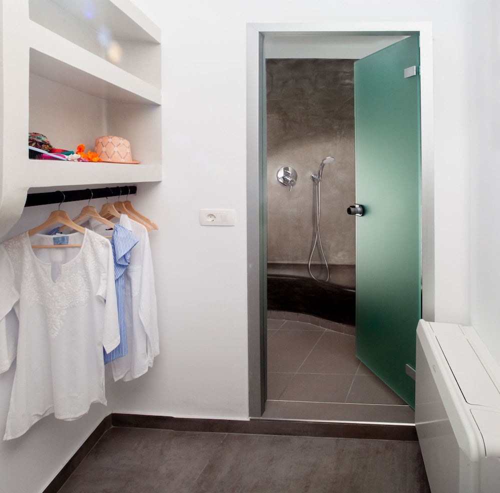 Suite, 1 Bedroom, Hot Tub (External) - Photo 4