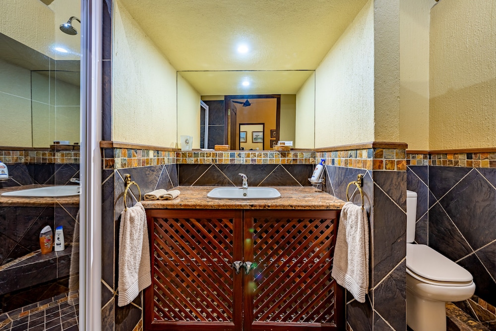 Luxury Cottage, 1 Bedroom photo 2
