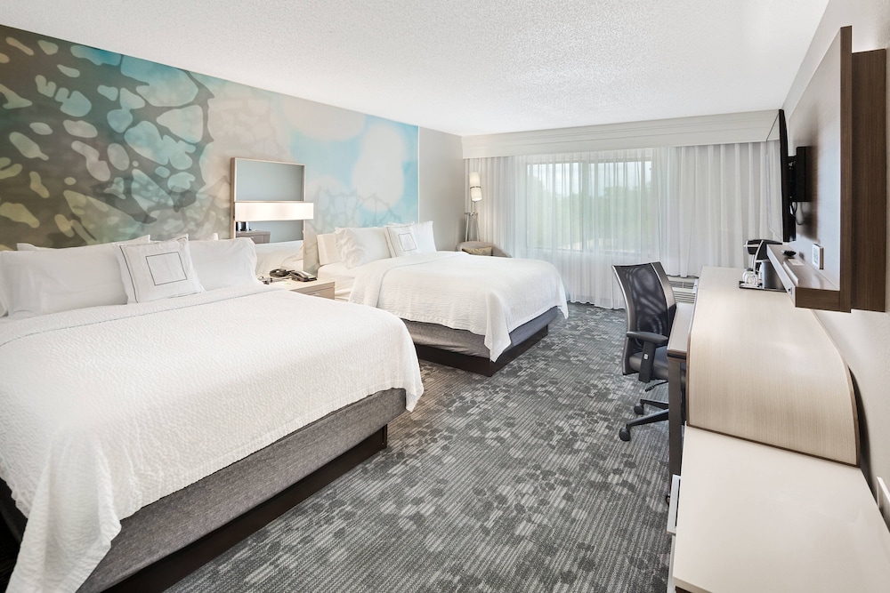 Room, 2 Queen Beds - Photo 1