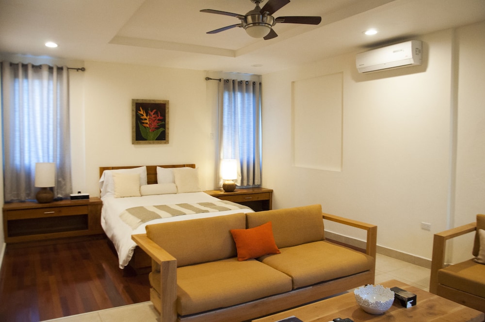 Junior Suite, 1 Bedroom, Garden View photo 2