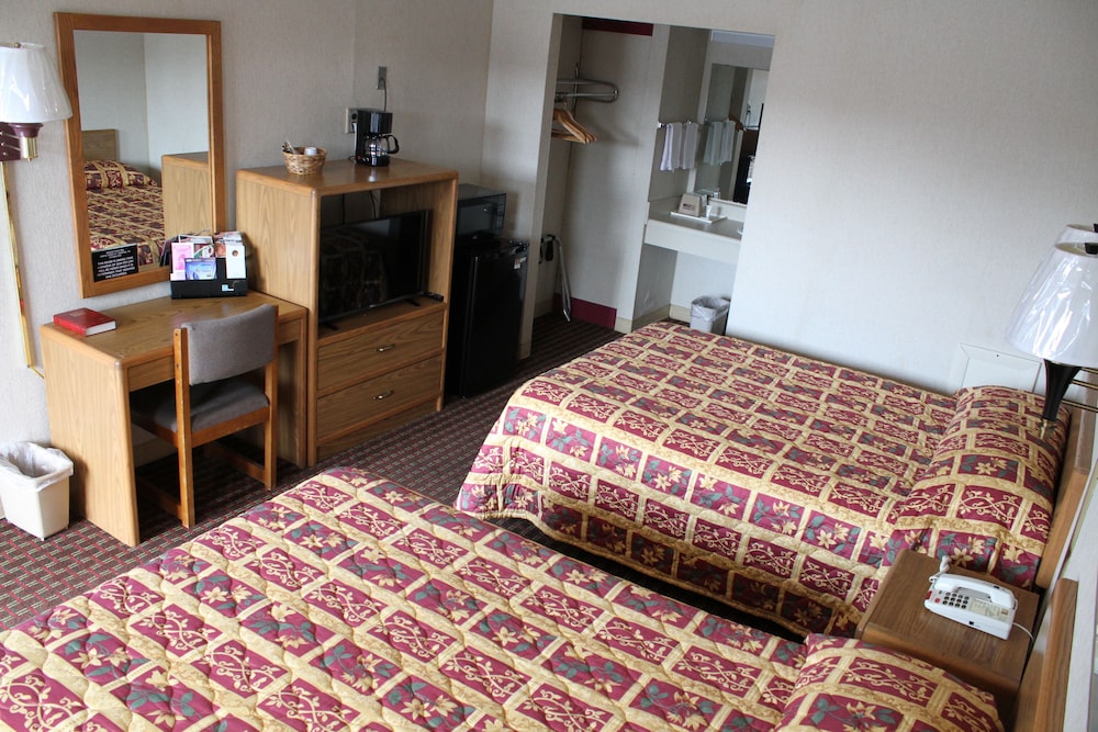 Standard Room, 2 Double Beds, Non Smoking photo 2