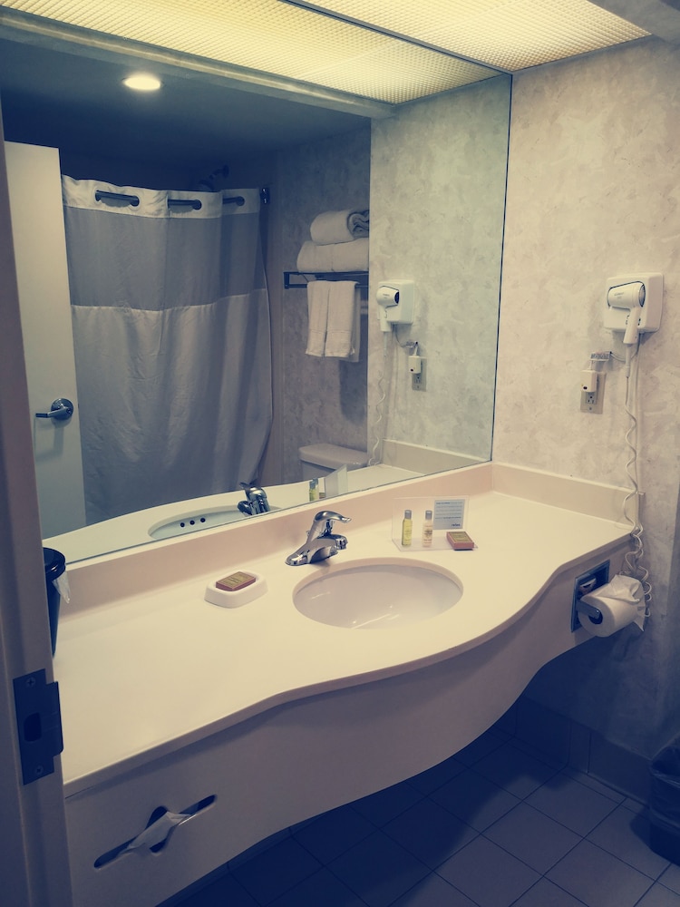 Deluxe Room, 1 King Bed, Non Smoking - Photo 20