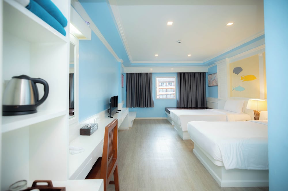 Superior Twin Room (Noisy Notice) - Photo 2