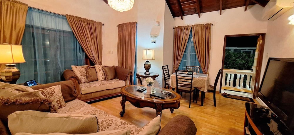 Deluxe Villa