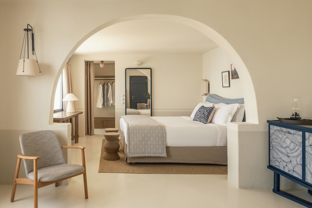 Honeymoon Suite, Sea View