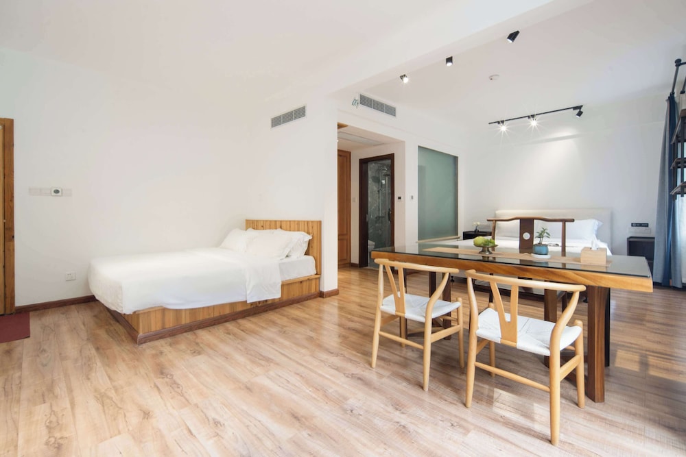 Family Studio Suite, Patio, Mountain View
