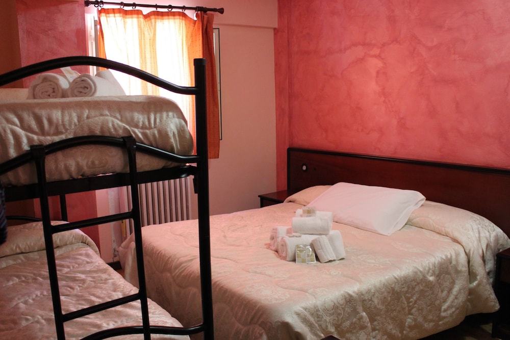 Quadruple Room photo 3