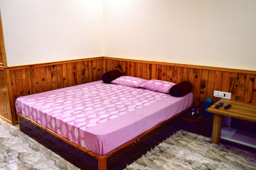 Standard Room with Mountain view