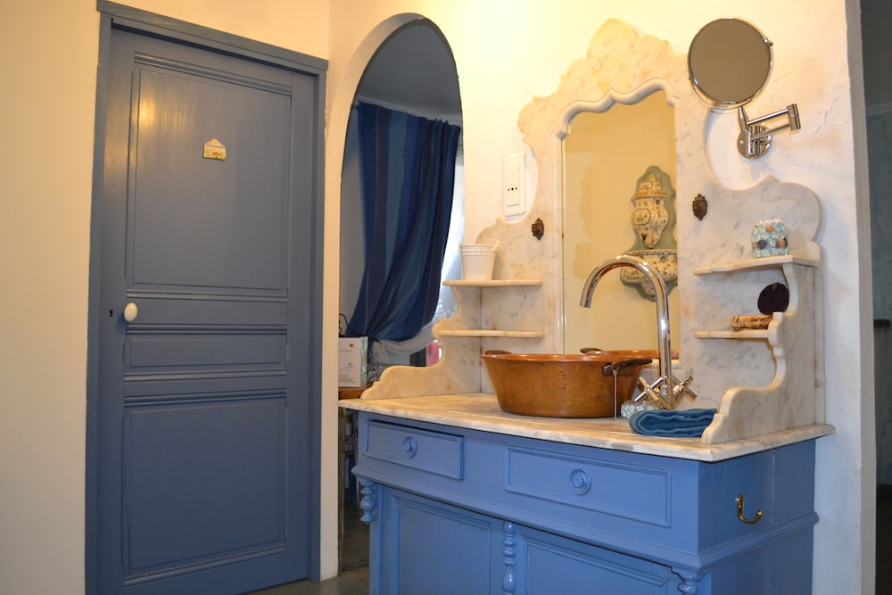 Double Room, Non Smoking (Bleue) photo 2